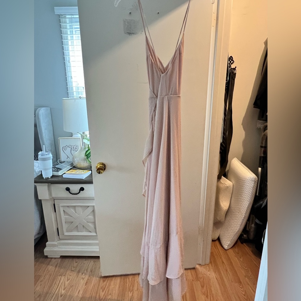 Lulus light pink dress